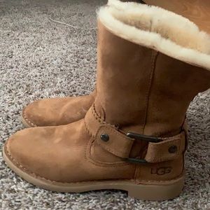 Women’s UGG boots size 6